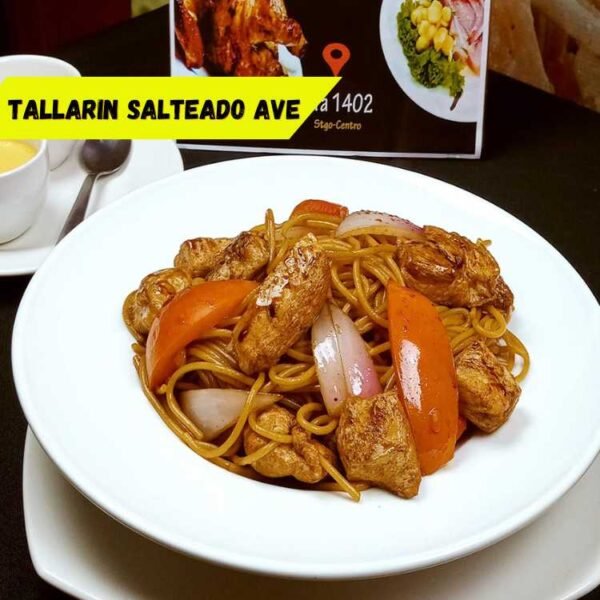 Tallarin Saltado Ave